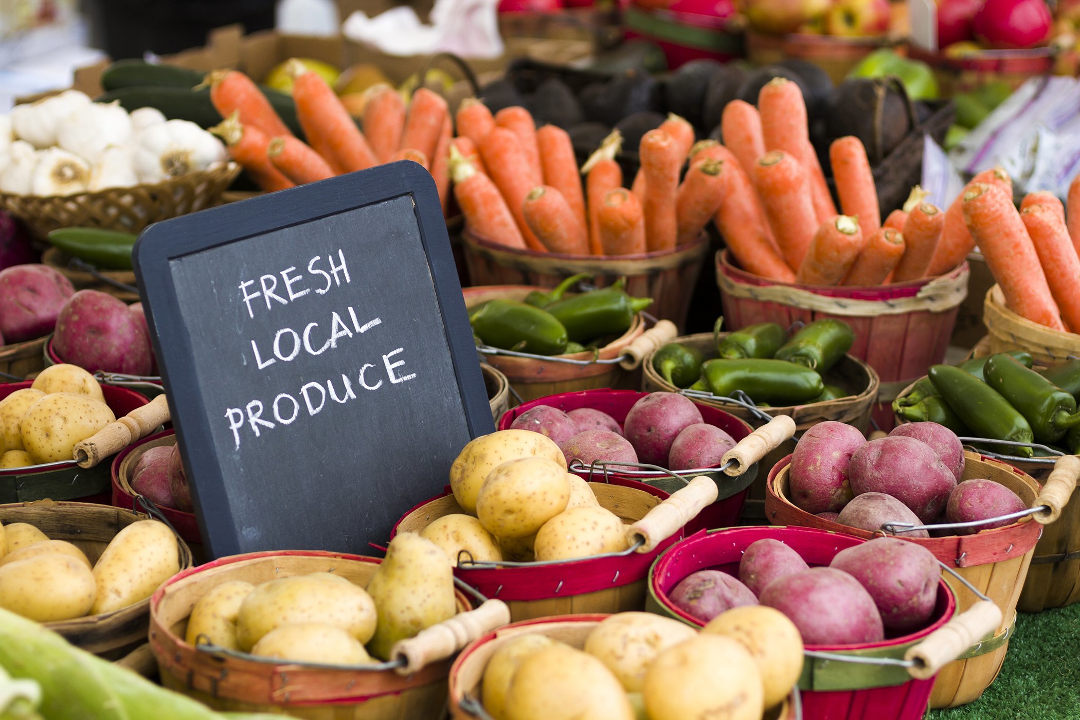 community markets farm to table